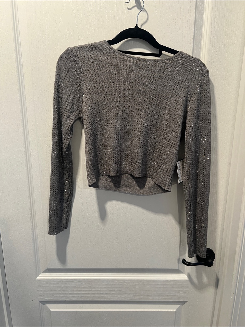 Cropped Long-Sleeve Sparkle Top - Gray
